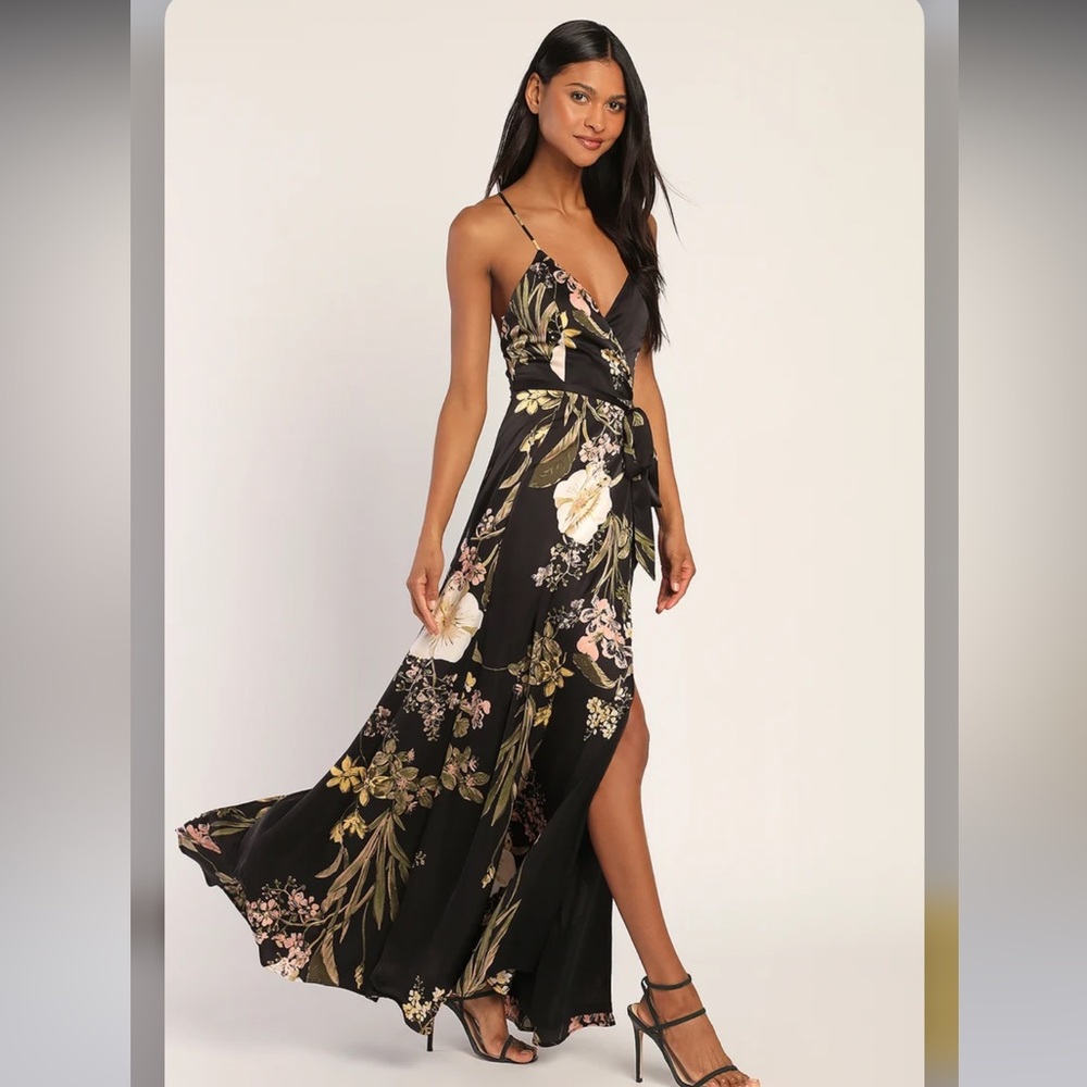 NWOT Lulus Still the One Black Floral Print Satin Maxi Dress Small